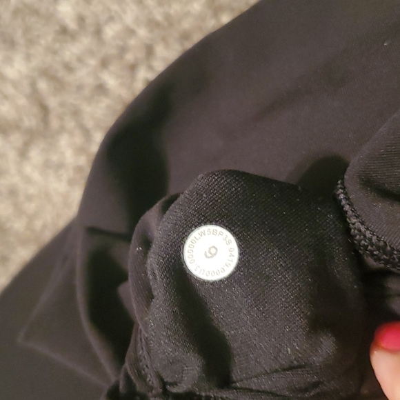 Lululemon wunder under - Picture 2 of 4